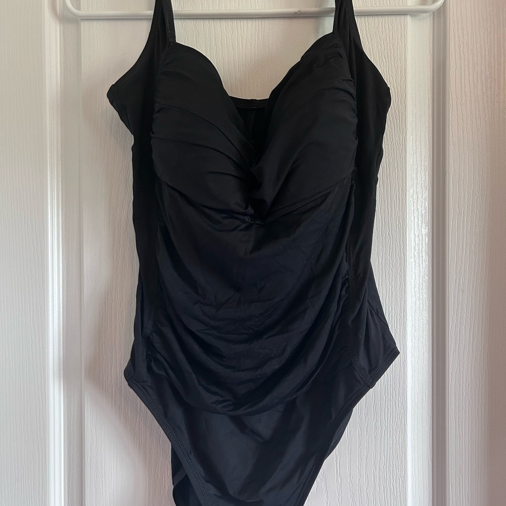 La Blanca Classic Black Swimwear